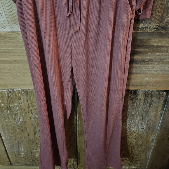 Rust Red Lounge Set - Picture 2 of 2